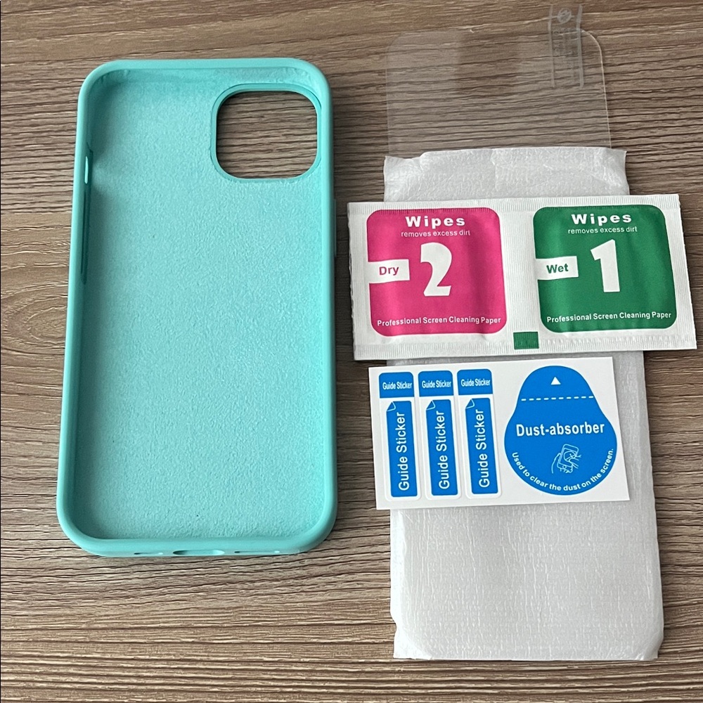 Mint Green Protective iPhone 13 Case with Screen Protector Kit